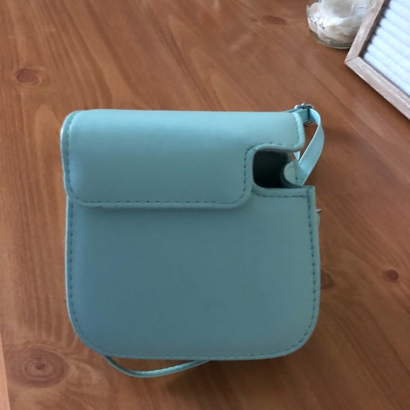 Ice Blue Polaroid Camera Case - Picture 4 of 4